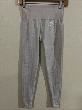 EUC Womens Gymshark Vital Seamless Leggings - Light Gray size XS